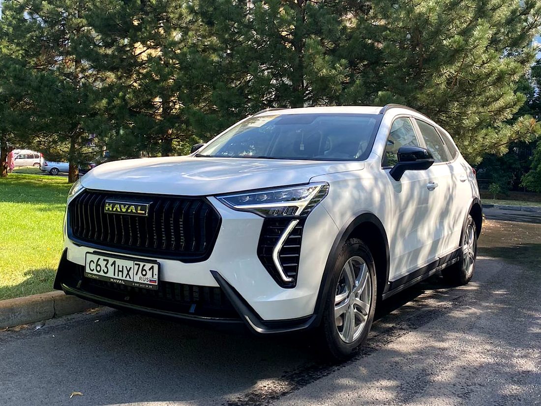 Haval Jolion спереди три четверти