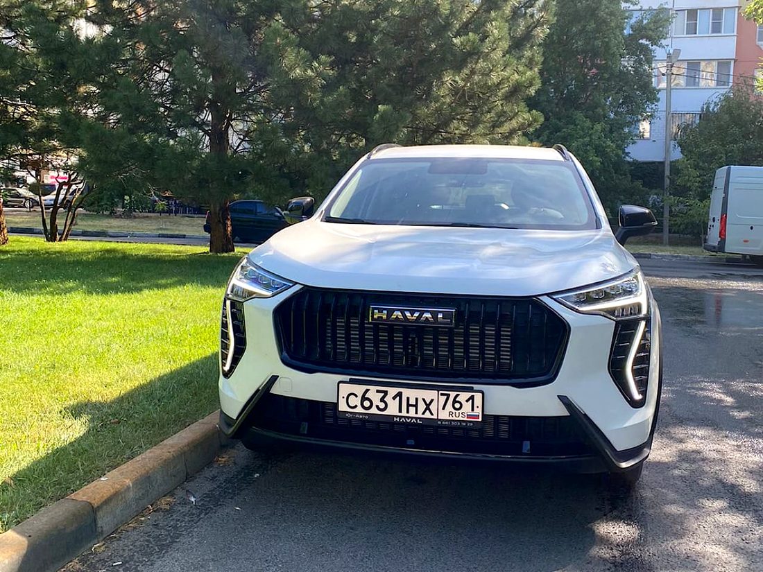 Haval Jolion спереди