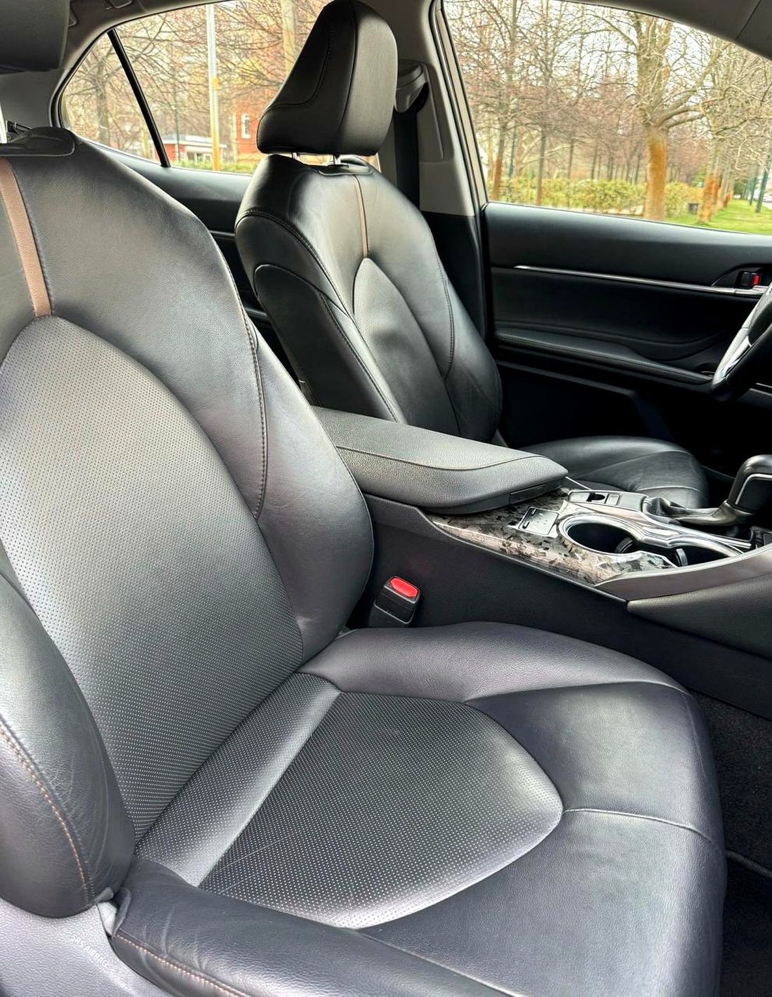 Кожаные сиденья Toyota Camry